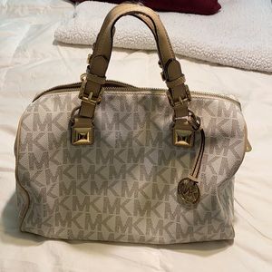 MK PURSE